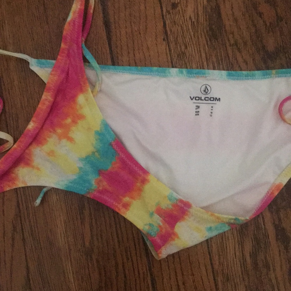 Volcom bottoms